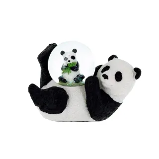 Boule neige panda allongé et son bébé